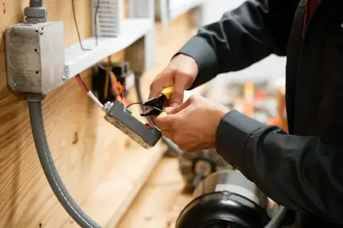 Electrician Near Me